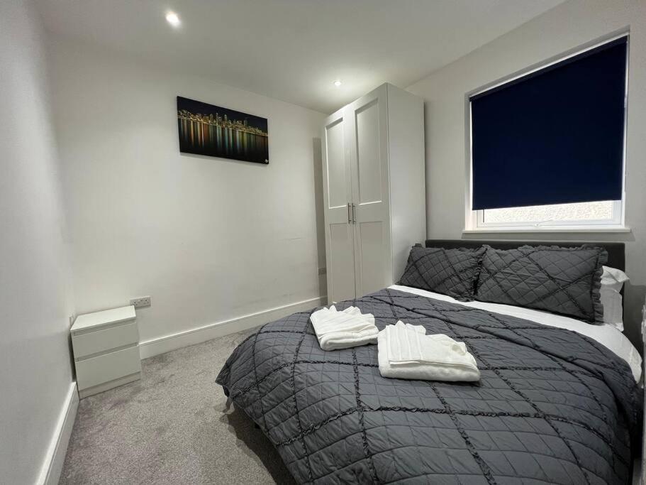 Star London Bell Lane 3-bed Oasis With Garden Hendon