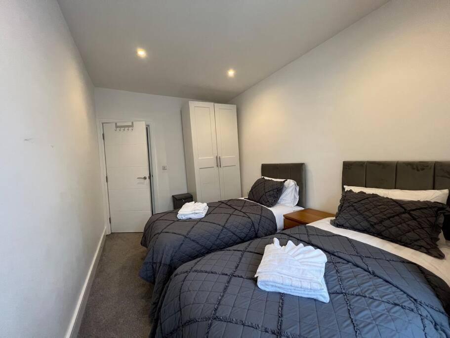 Star London Bell Lane 3-bed Oasis With Garden